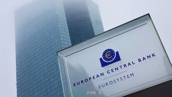 Ngân hàng Trung Ương châu Âu được ký hiệu là ECB, viết tắt từ cụm danh từ European Central Bank